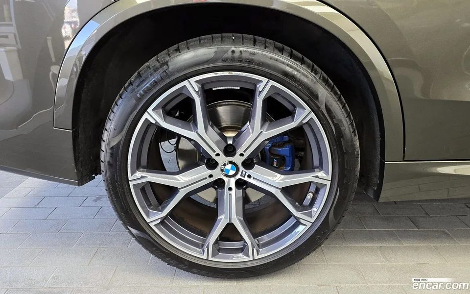 BMW X5 xDrive 30d M 2023 — миниатюра 2