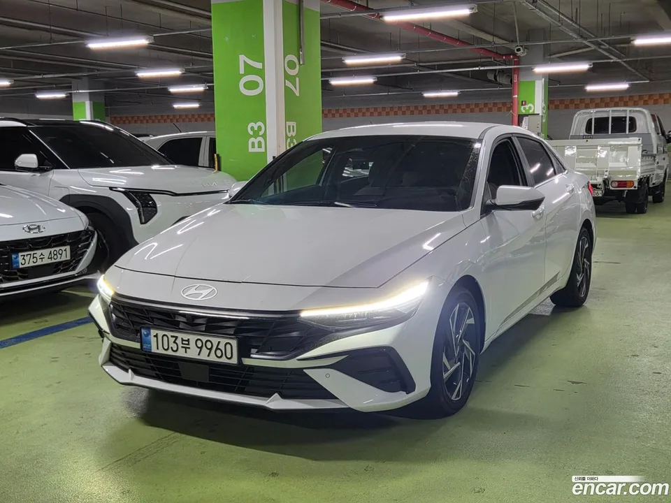 Hyundai Avante CN7 1.6 2024 — миниатюра 3