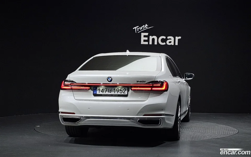 BMW 7 Series 740i 2022 — миниатюра 4