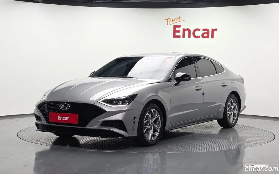 Hyundai Sonata 2.0 2022 — фото 1, купить с доставкой в Москву