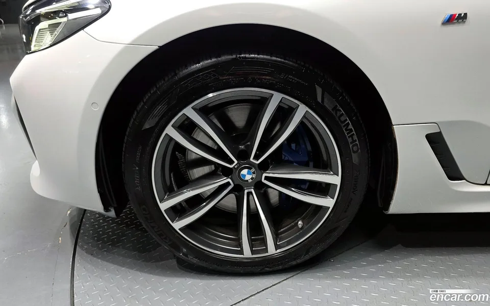 BMW 6 Series GT 620d xDrive M 2022 — миниатюра 5