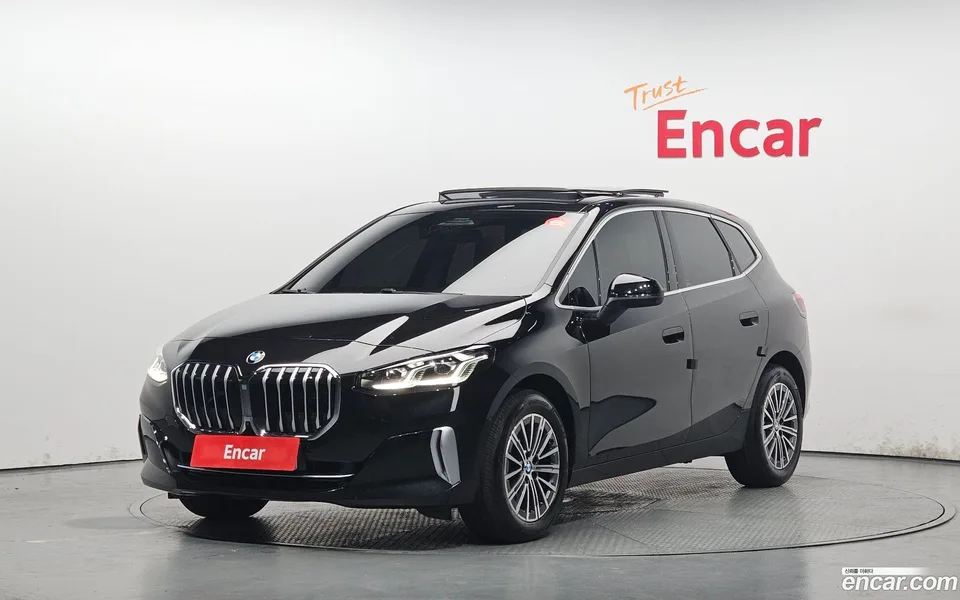 BMW 2 Series Active Tourer 220i 2023 — фото 1, купить с доставкой в Москву