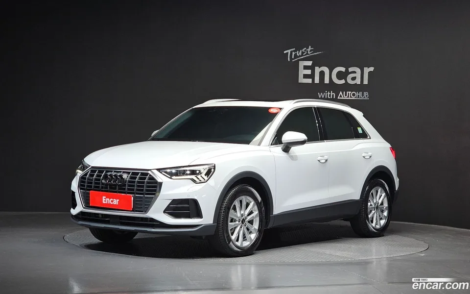 Audi Q3 40 TFSI 2025 — фото 1, купить с доставкой в Москву