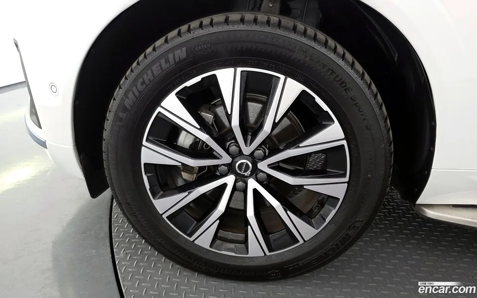Volvo XC60 B5 2023 — миниатюра 2