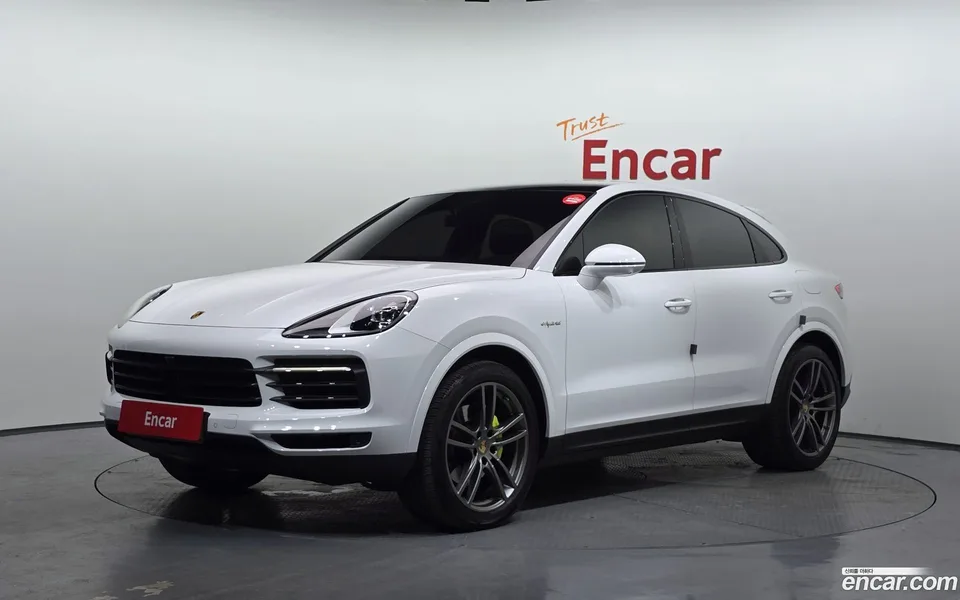 Porsche Cayenne 3.0 E- 2023 — фото 1, купить с доставкой в Москву