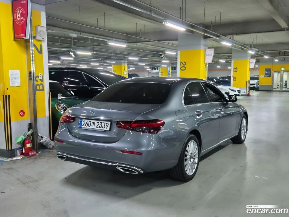 Mercedes-Benz E-Class E250 2023 — миниатюра 2