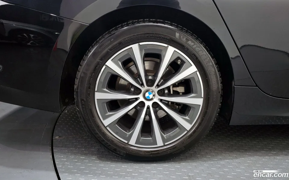 BMW 3 Series 320i 2024 — миниатюра 5