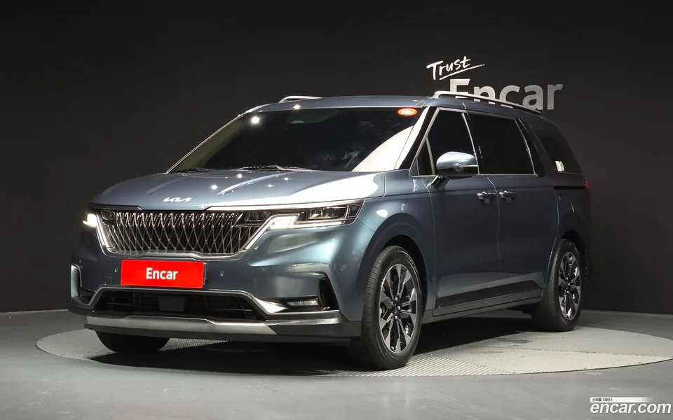 Kia Carnival 9 2023 — фото 1, купить с доставкой в Москву