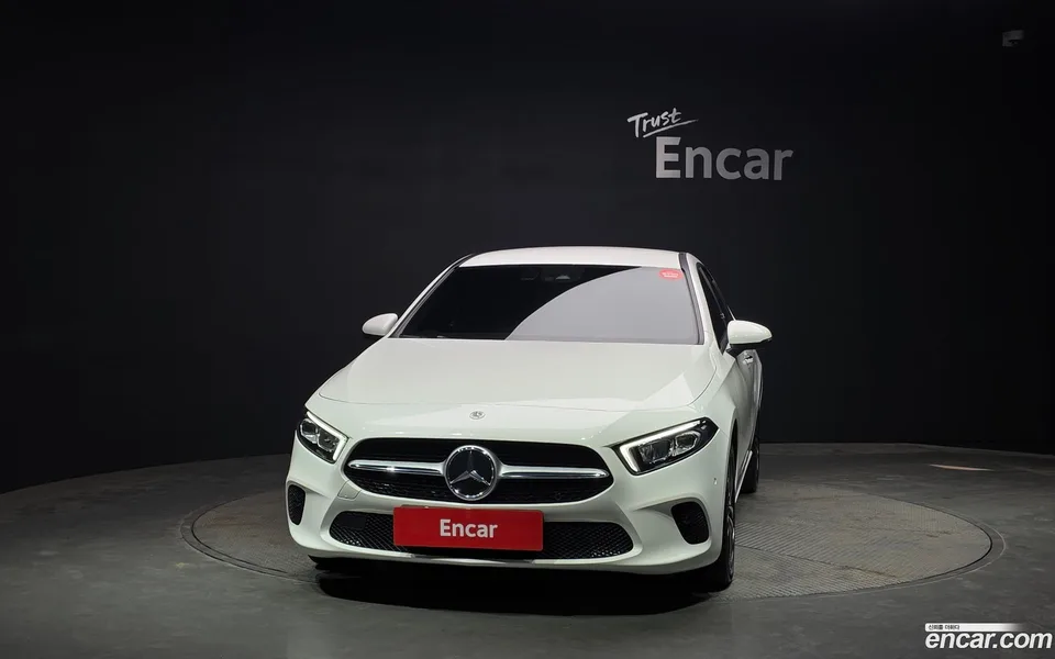 Mercedes-Benz A-Class A200d 2022 — миниатюра 3