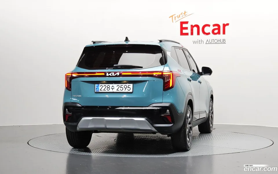 Kia Seltos 1.6 2WD 2023 — миниатюра 4