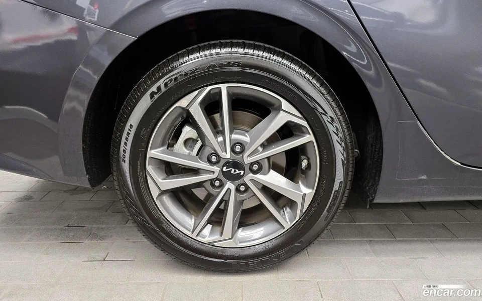 Kia K3 1.6 2024 — миниатюра 5