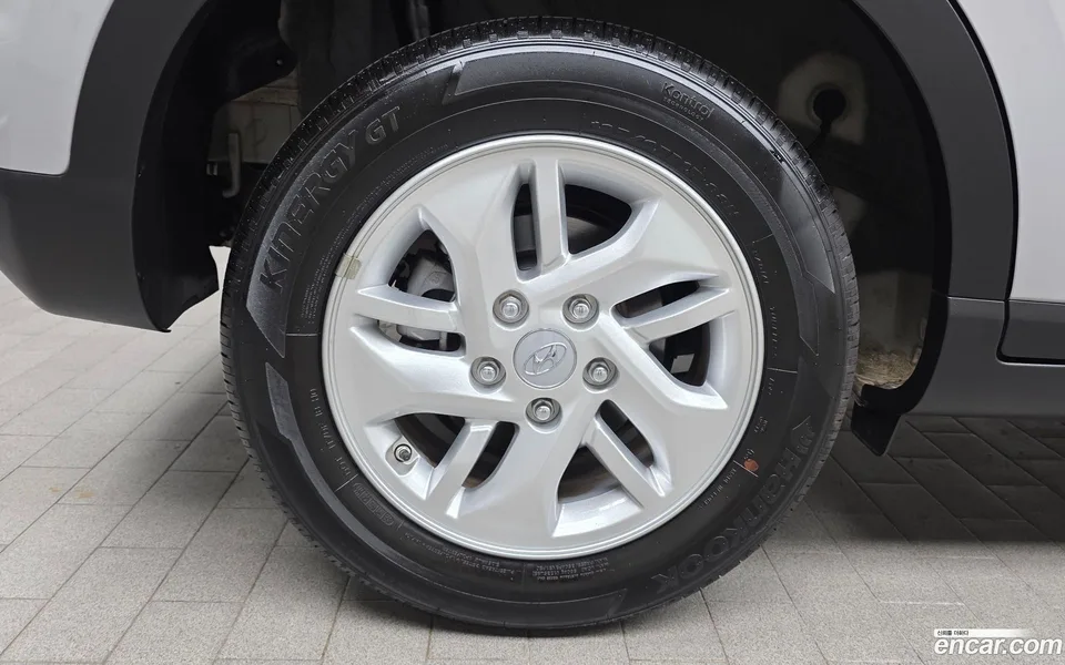 Hyundai Venue 1.6 2024 — миниатюра 2