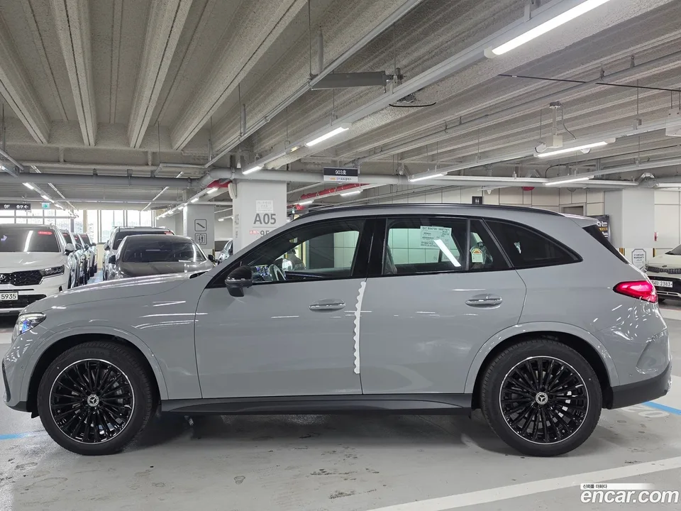 Mercedes-Benz GLC-Class GLC300 4MATIC AMG Line 2026 — миниатюра 2