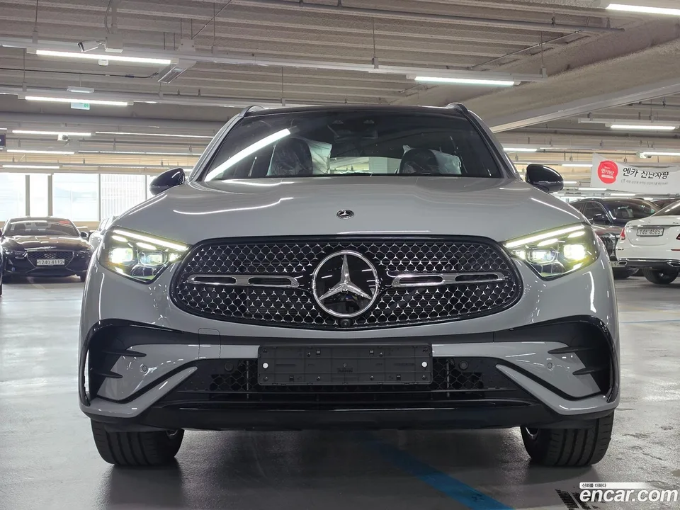 Mercedes-Benz GLC-Class GLC300 4MATIC AMG Line 2026 — миниатюра 3