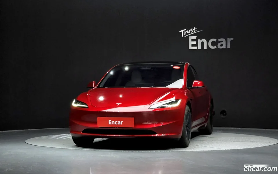 Tesla Model 3 AWD 2024 — миниатюра 3