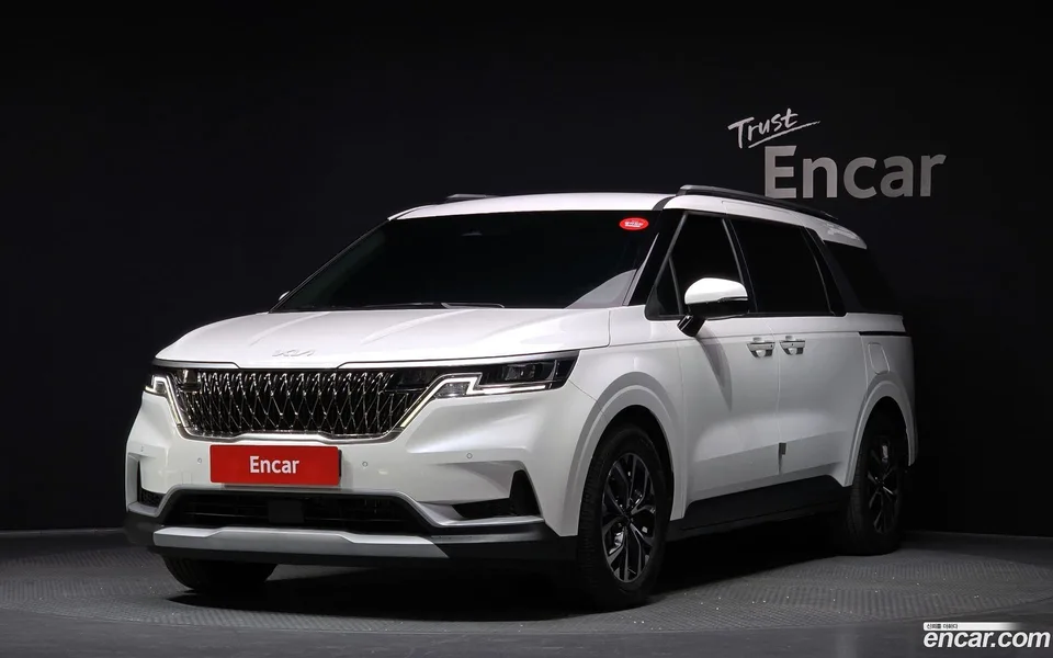 Kia Carnival 9 2022 — фото 1, купить с доставкой в Москву