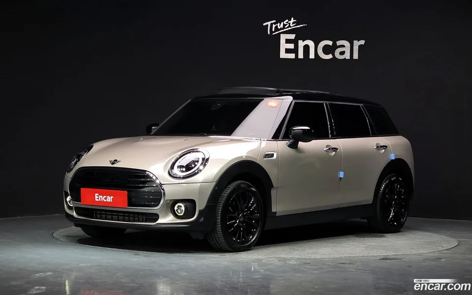 MINI Cooper Clubman 2024 — фото 1, купить с доставкой в Москву