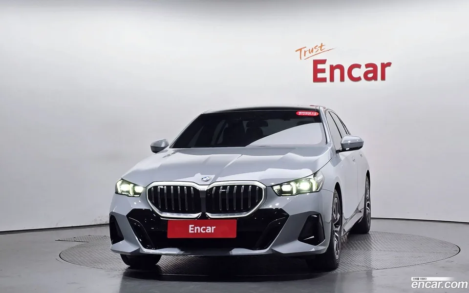 BMW 5 Series 520i M 2025 — миниатюра 3