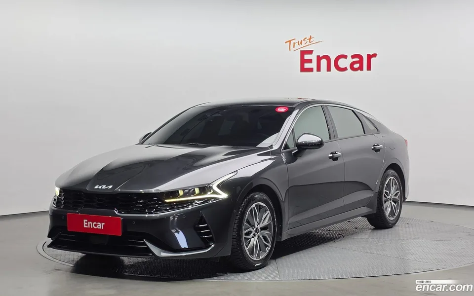 Kia K5 Hybrid 2023 — фото 1, купить с доставкой в Москву