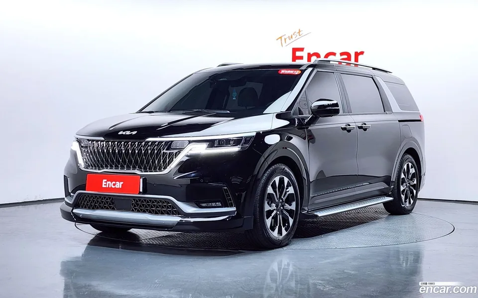 Kia Carnival 9 2023 — фото 1, купить с доставкой в Москву