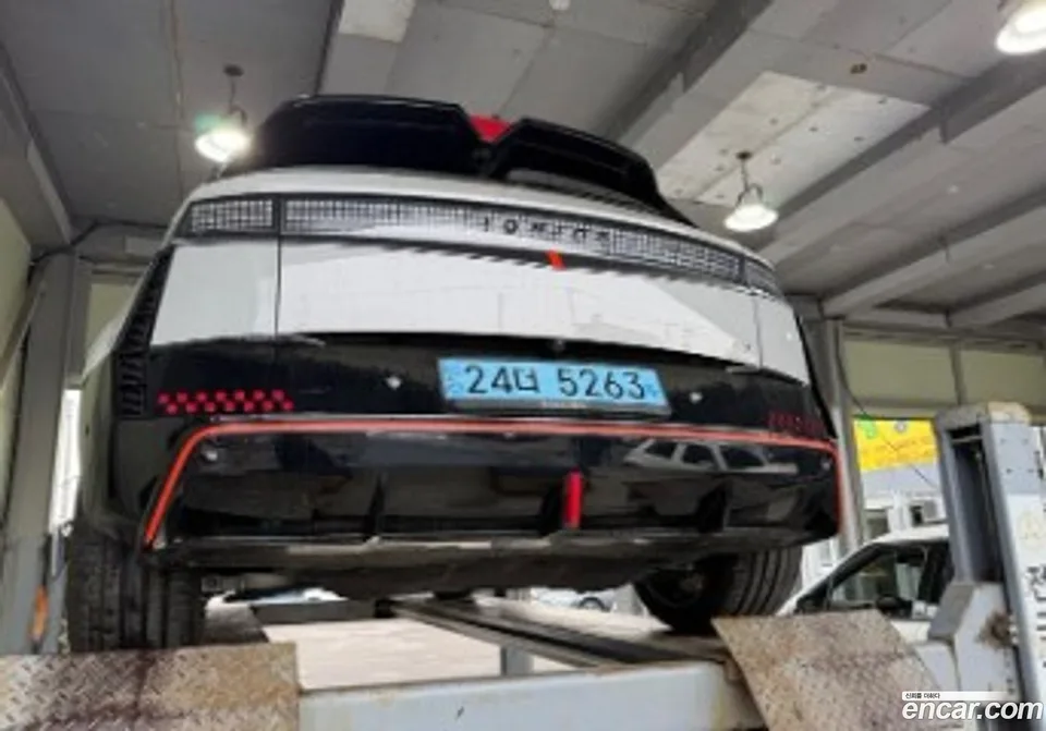 Hyundai Ioniq 5 N 2023 — миниатюра 2