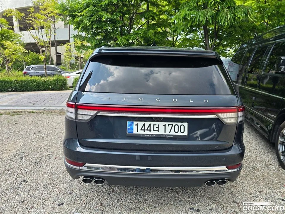 Lincoln Aviator 3.0 AWD 2023 — миниатюра 4