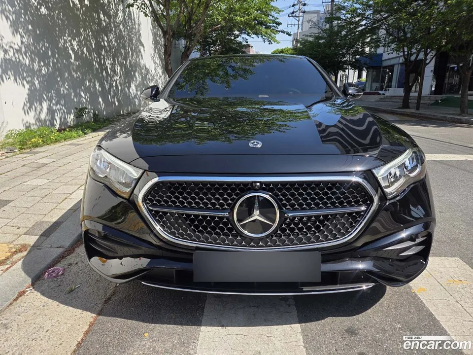Mercedes-Benz E-Class E200 AMG Line 2026 — миниатюра 3