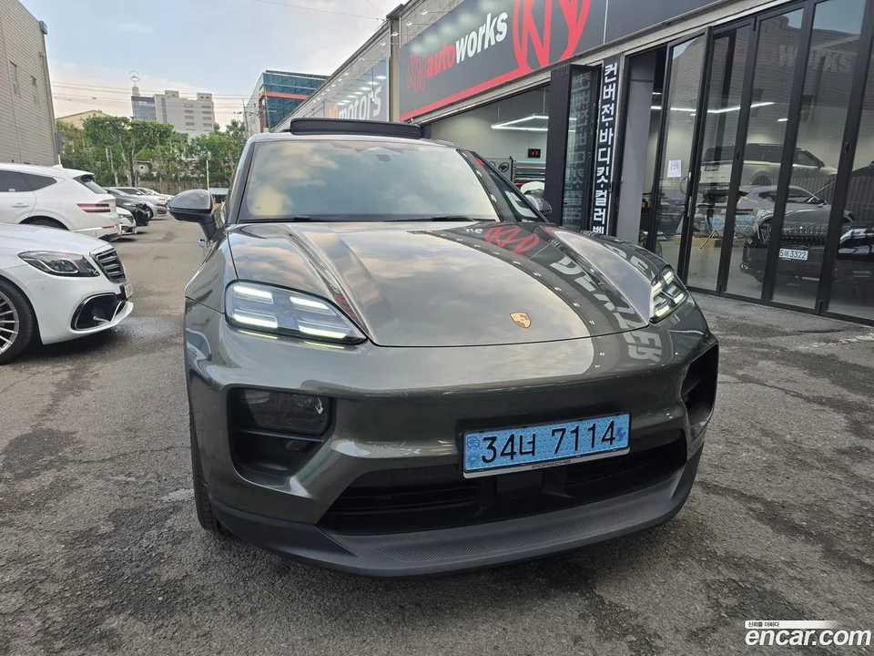 Porsche Macan Electric 4S 2025 — фото 1, купить с доставкой в Москву