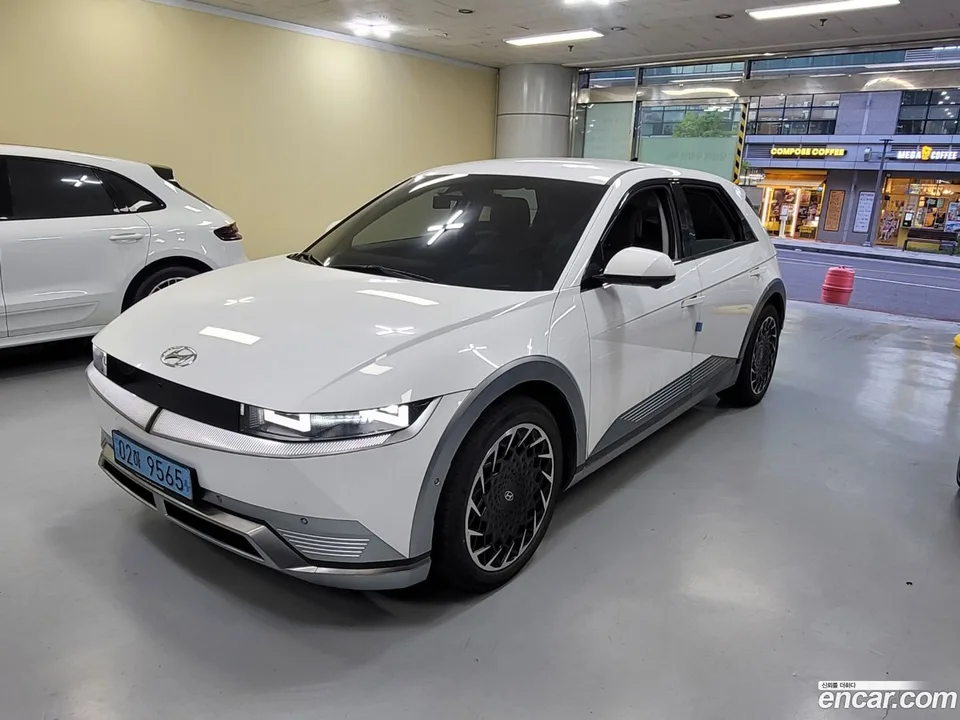 Hyundai Ioniq 5 2022 — фото 1, купить с доставкой в Москву