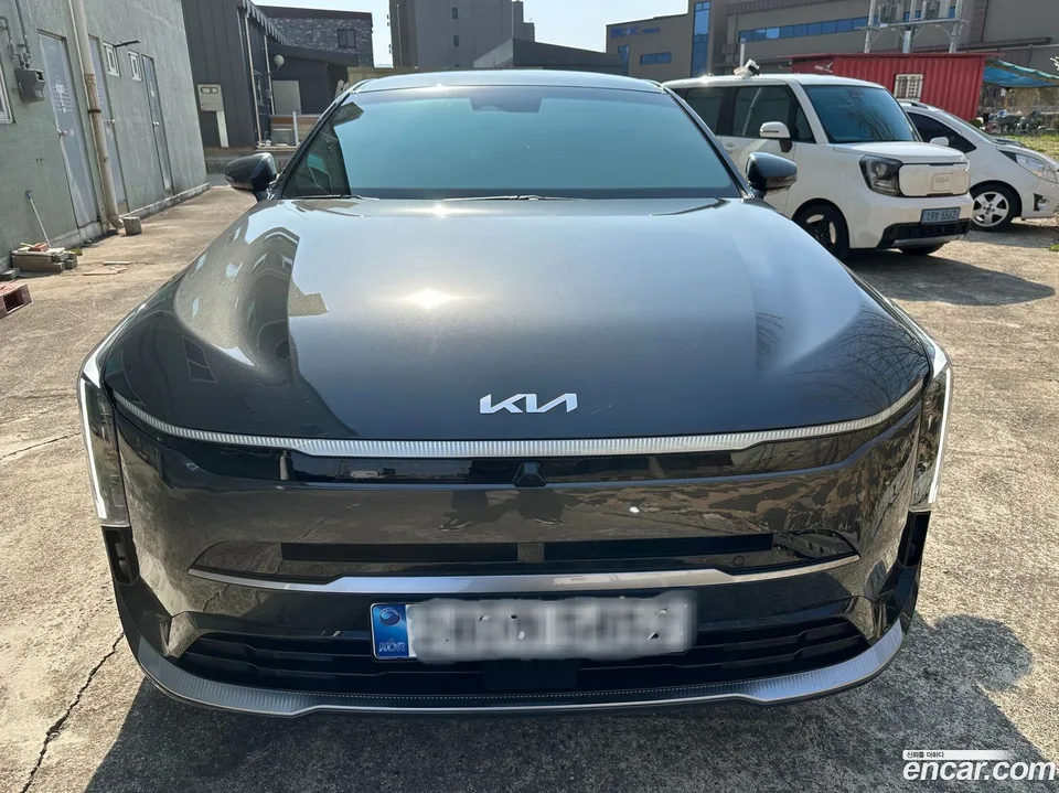 Kia K8 2.5 2WD 2026 — фото 1, купить с доставкой в Москву