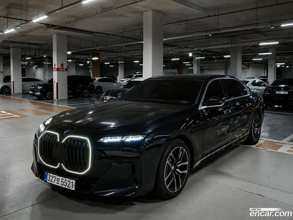 BMW 7 Series 740d xDrive M 2025 — фото 1, купить с доставкой в Москву