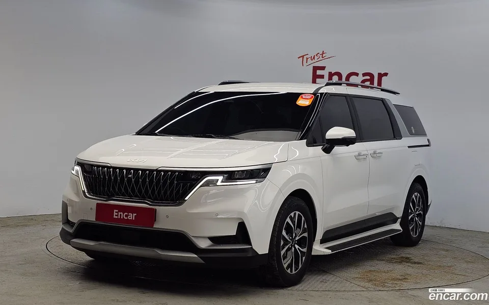 Kia Carnival 9 2022 — фото 1, купить с доставкой в Москву