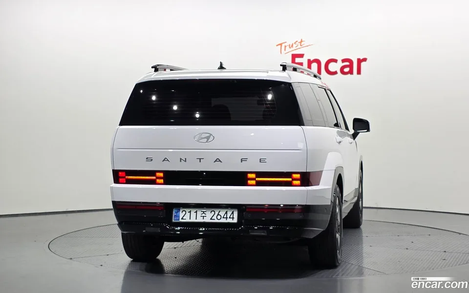 Hyundai SantaFe HEV 1.6 2WD 2023 — миниатюра 4