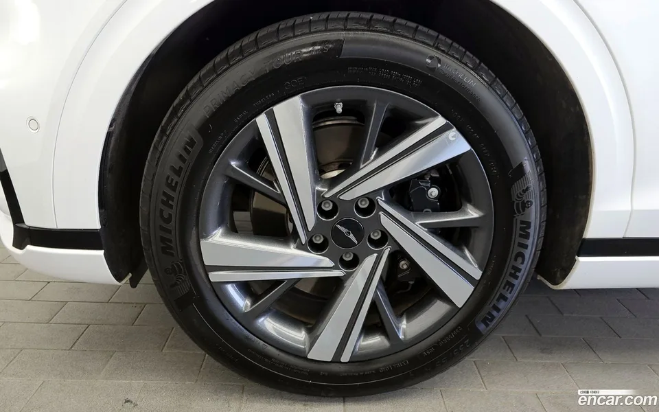Genesis GV70 2.5T 2WD 2024 — миниатюра 5