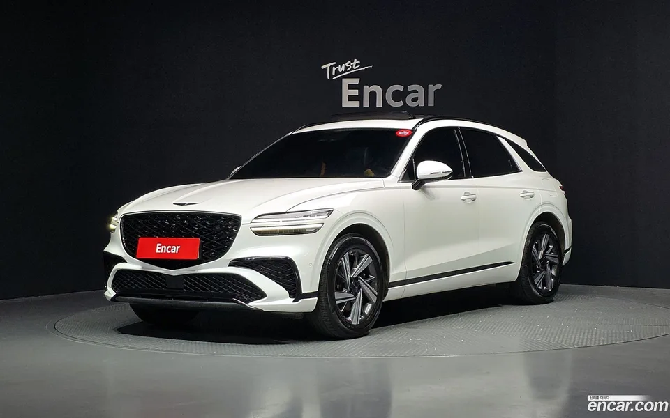Genesis GV70 2.5T 2WD 2024 — фото 1, купить с доставкой в Москву