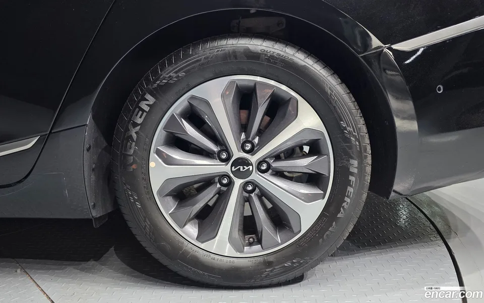 Kia K8 Hybrid 2023 — миниатюра 2