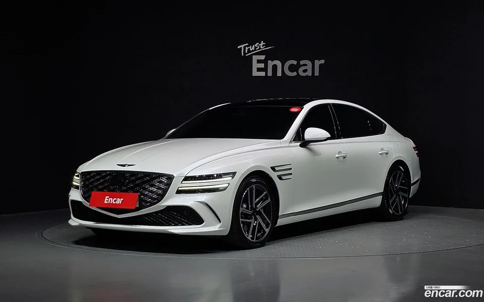 Genesis G80 2.5 2WD 2024 — фото 1, купить с доставкой в Москву