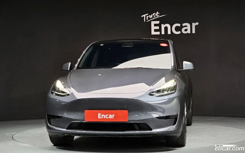 Tesla Model Y RWD 2023 — миниатюра 3