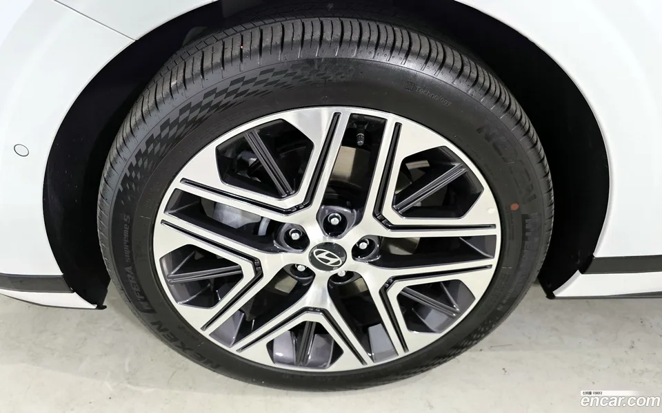Hyundai Grandeur 2.5 2WD 2026 — миниатюра 2