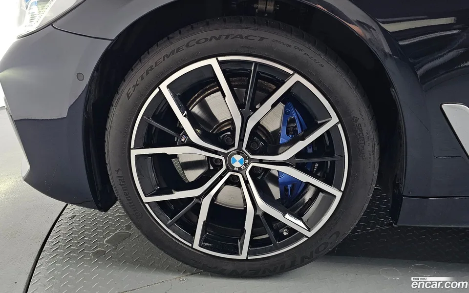 BMW 5 Series 530i M 2023 — миниатюра 2