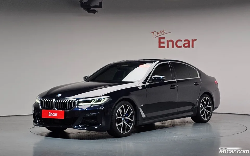 BMW 5 Series 530i M 2023 — фото 1, купить с доставкой в Москву
