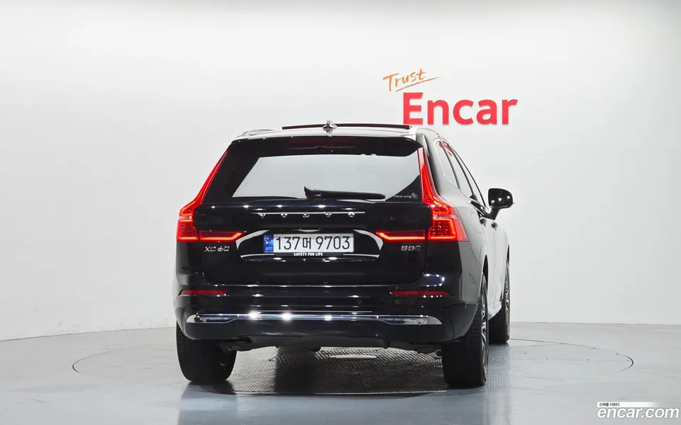 Volvo XC60 B5 2023 — миниатюра 4