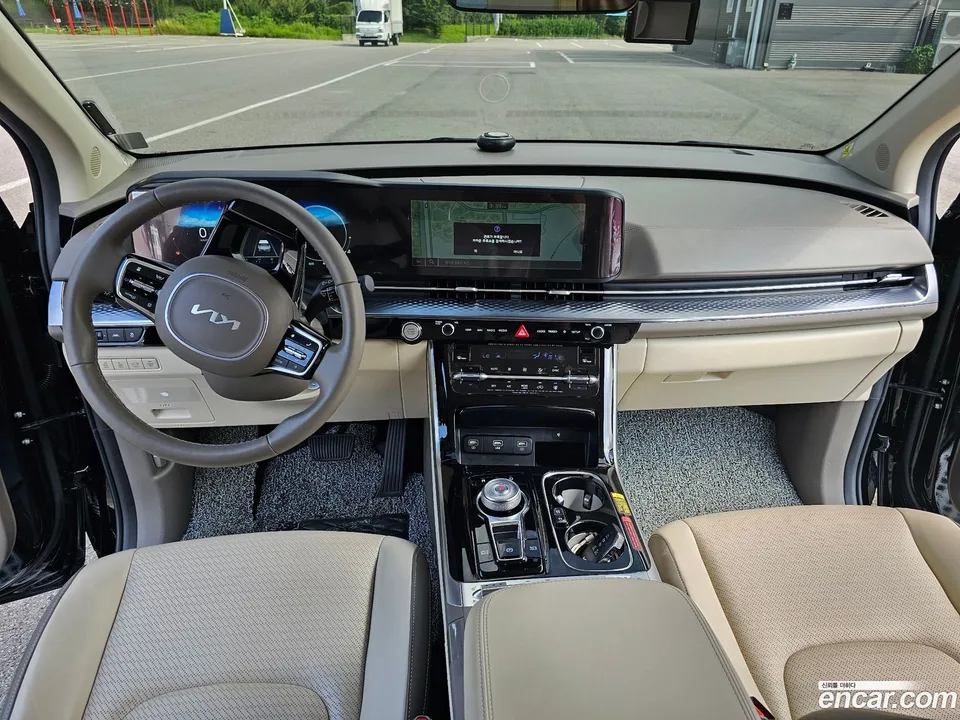 Kia Carnival 7 2023 — миниатюра 2