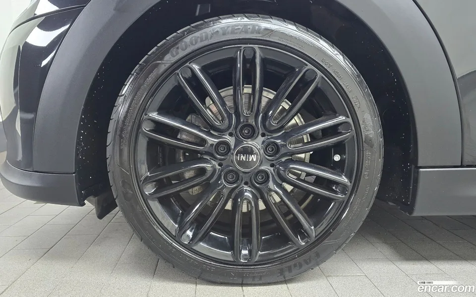 MINI Cooper 2022 — миниатюра 2