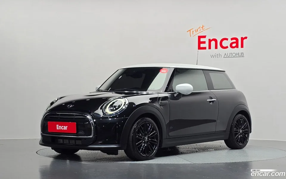 MINI Cooper 2022 — фото 1, купить с доставкой в Москву