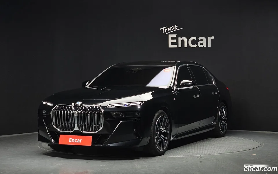 BMW 7 Series 740d xDrive M 2025 — фото 1, купить с доставкой в Москву