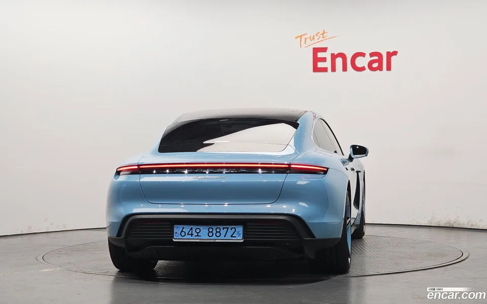 Porsche Taycan 4S 2023 — миниатюра 4