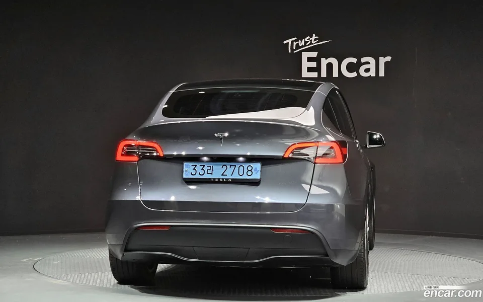 Tesla Model Y RWD 2023 — миниатюра 4