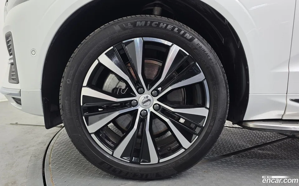 Volvo XC60 T8 2022 — миниатюра 5