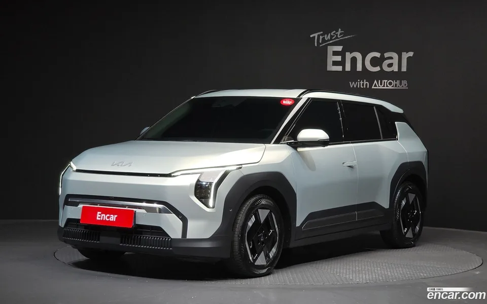 Kia EV3 2WD 2025 — фото 1, купить с доставкой в Москву
